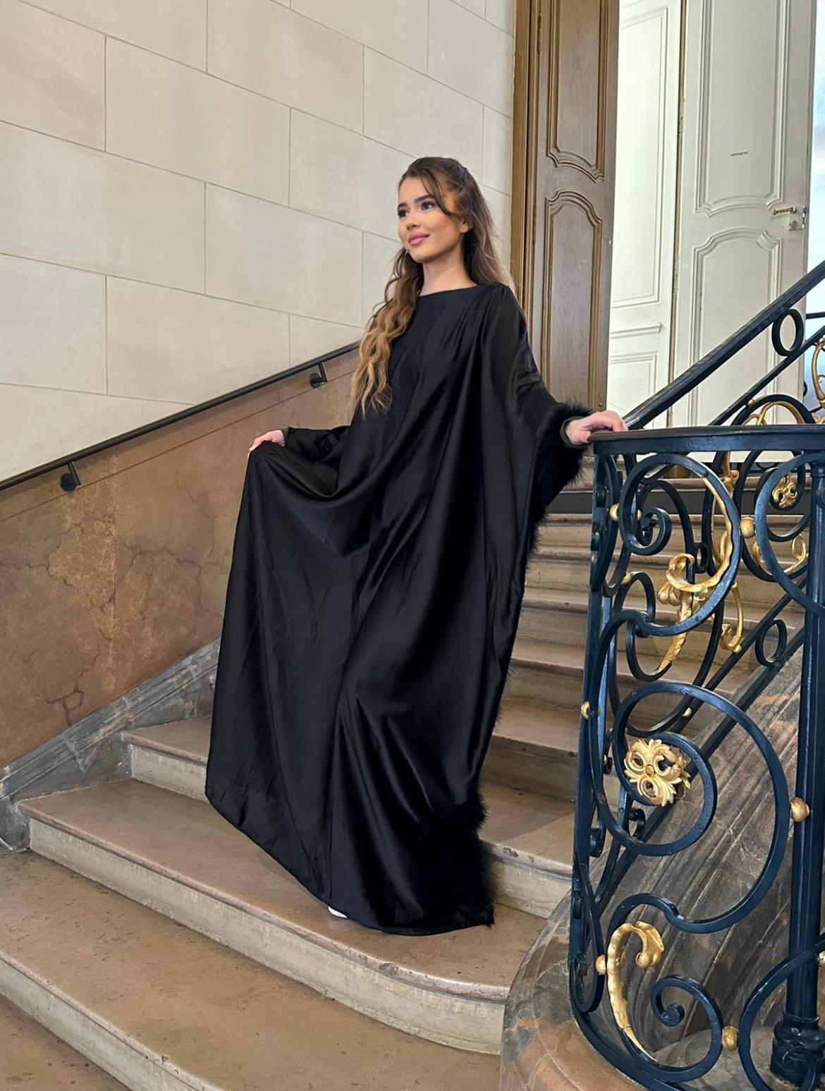Abaya à Plumes Noir
